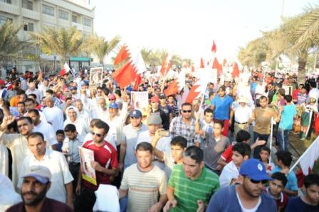 "الحرية والديمقراطية": تظاهرة حاشدة للمعارضة البحرينية في غرب المنامة