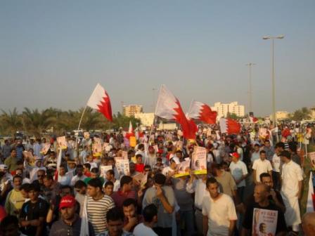 "الحرية والديمقراطية": تظاهرة حاشدة للمعارضة البحرينية في غرب المنامة