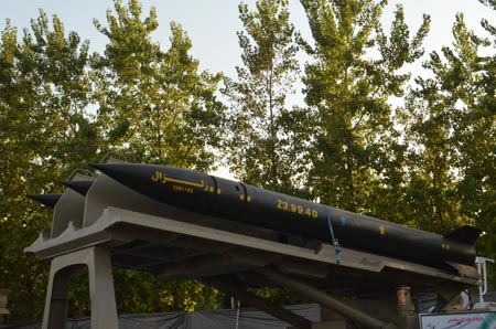 سلسلة نشاطات تثقيفية وعسكرية إحياءً لأسبوع الدفاع المقدس في ايران