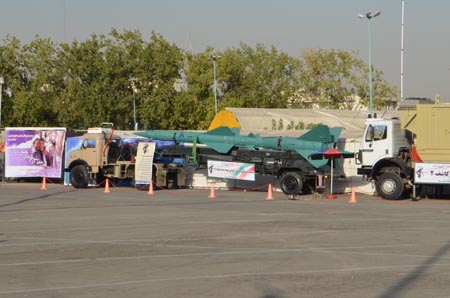 سلسلة نشاطات تثقيفية وعسكرية إحياءً لأسبوع الدفاع المقدس في ايران