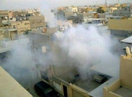 البحرين: قوات الأمن تقمع  مسيرة المعارضة وتحاصر الشيخ علي سلمان في المسجد