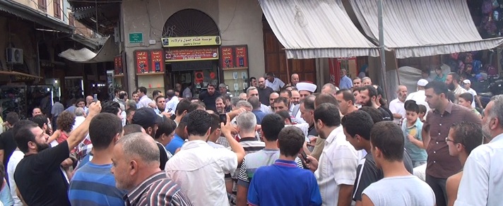 قتيل و25 جريحا بينهم عسكريون في مواجهات مع محتجين على الفيلم الأميركي المسيء للرسول "ص" في طرابلس