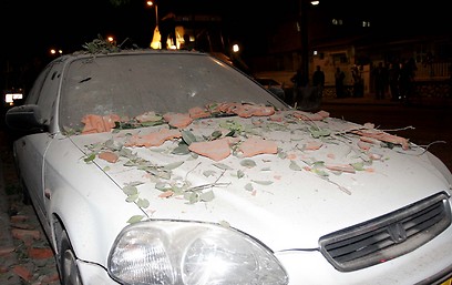 الاحتلال يعلق الدراسة في "بئر السبع" عقب إصابة 13 صهيونياً وتدمير منزل إثر سقوط صاروخي "غراد"