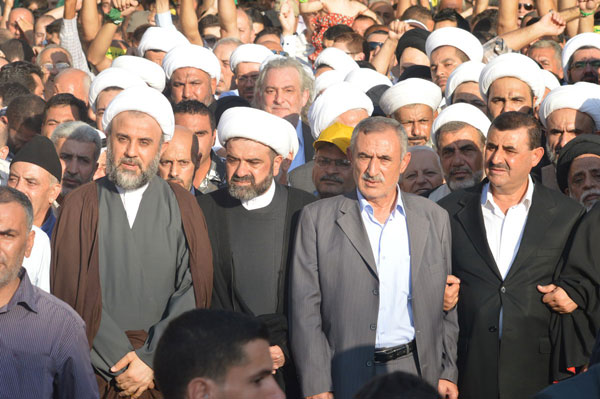 مسيرة حاشدة إستنكارا للاساءة للنبي محمد (ص) في مدينة صور
