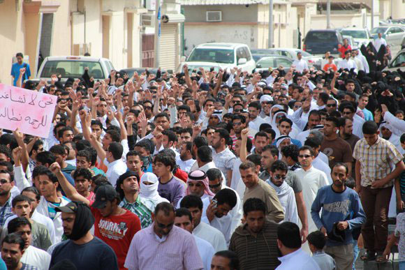 وزير الداخلية السعودي يعترف بوطنية الحراك الشعبي في القطيف 