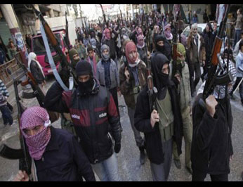 ضابط أميركي: طائرات "الناتو" تنقل الأسلحة والإرهابيين الليبيين إلى سوريا