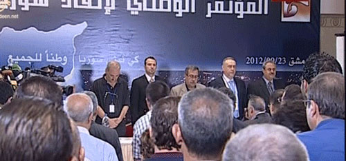 المعارضة السورية الداخلية تعقد مؤتمرها بدمشق ...وسط فوضى تنظيمية وغياب "المناع "
