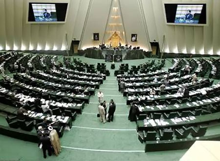 مجلس الشورى الايراني يعلن إلغاء مشاركة لاريجاني في اجتماع اتحاد البرلمانات الدولية في كندا 