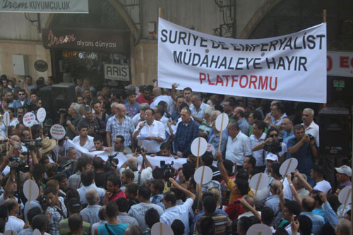 خاص "الانتقاد" : "لا للحرب" مطلب الاتراك فى "يوم السلام العالمي" وصور الاسد ترتفع في اسطنبول