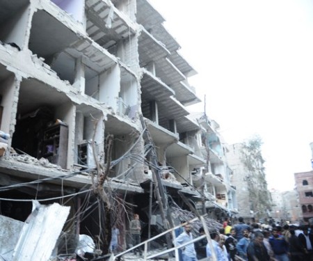 اعتداء "ارهابي" بسيارة مفخخة يستهدف كنيسة في دير الزور 