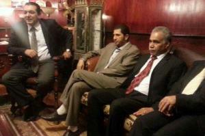 وفد المعارضة البحرينية في مصر يعود إلى المنامة وقوى ثورية مصرية تنتقد بيانات مزعومة ضد ثورة البحرين