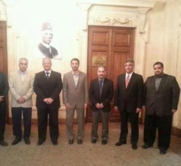 وفد المعارضة البحرينية في مصر يعود إلى المنامة وقوى ثورية مصرية تنتقد بيانات مزعومة ضد ثورة البحرين