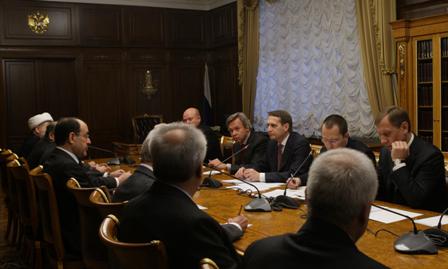 المالكي يلتقي ميدفيديف في موسكو وتوقيع صفقة أسلحة روسية