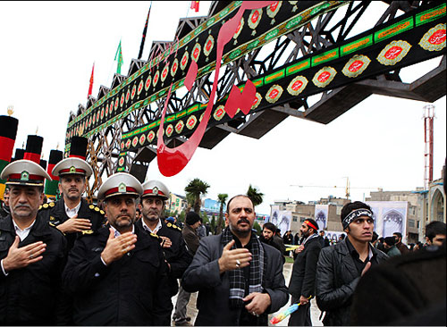 مسيرات حسينية تعم الجمهورية الاسلامية الايرانية بمناسبة احياء التاسع من محرم