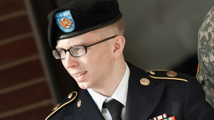 الجندي الأميركي "برادلي مانينغ" يكشف ظروف اعتقاله "الوحشية" في معتقل أميركي