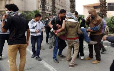 تظاهرات حاشدة في المدن المصرية للمطالبة بإلغاء قرارات مرسي