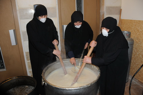 النبطية وجوارها تواسي الامام الحسين(ع) بموائد عاشورائية 

