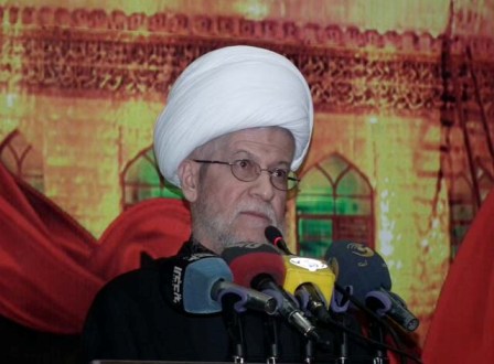 خطباء الجمعة أكدوا على ضرورة الحوار بين اللبنانيين والتنبه من الأخطار المحدقة بلبنان
