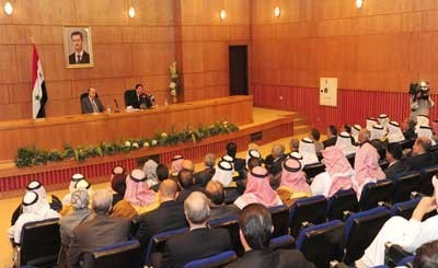 رئيس الوزراء السوري: منفتحون على كل المبادرات لضمان حل سياسي ينهي العنف