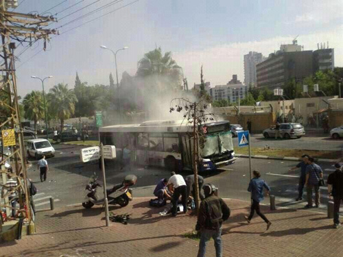 الفصائل الفلسطينية تبارك العملية الاستشهادية التي إستهدفت حافلة في تل أبيب