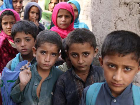 أميركا تقر باحتجاز مائتي طفل بأفغانستان 