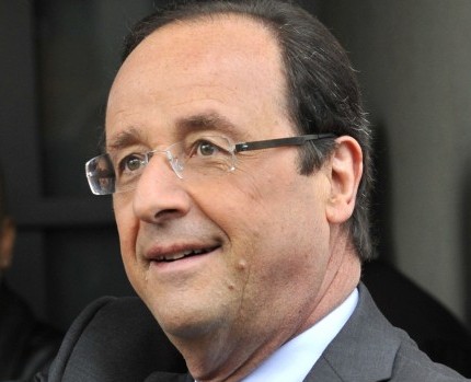 هولاند: نبيل رجب من الذين دفعوا ثمناً غالياً مقابل شجاعتهم