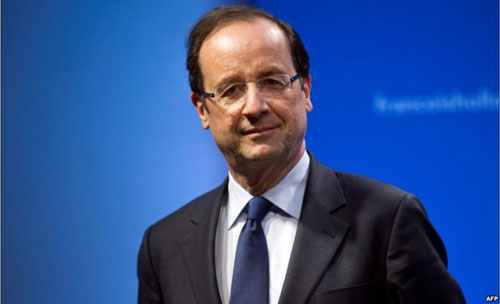 الأحزاب الجزائرية تطالب هولاند بالإعتذار عن الإستعمار قبل زيارته المرتقبة للبلاد