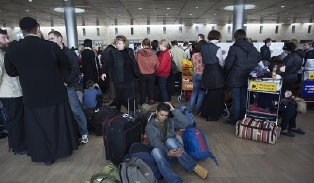 40% من الإسرائيليين يفكرون جدياً بالهجرة إلى الخارج 