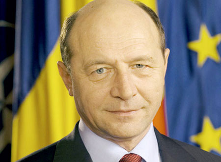 الرئيس الروماني يكلف فيكتور بونتا تشكيل حكومة جديدة 