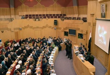 وفد حكومي يزور حلب ويقدم مساعدات إنسانية بملايين الدولارات