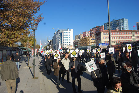 الاتراك يتظاهرون ضد نصب صواريخ "باتريوت"