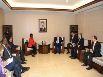 المعلم: العقوبات الأميركية والأوروبية مسؤولة عن معاناة السوريين