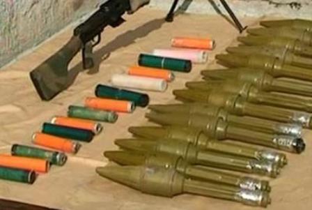 معلومات "العهد": توقيف شاحنتي أسلحة في وادي خالد
