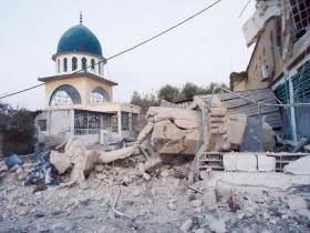 الجيش السوري يحسم معركة داريا ومساعٍ فلسطينية لانسحاب المسلّحين من مخيّم اليرموك 