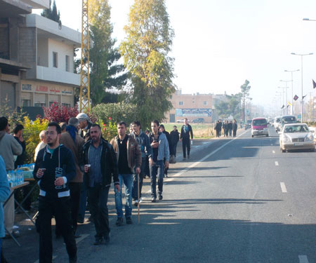 محبو أهل البيت "ع" يحيون أربعين الحسين "ع"