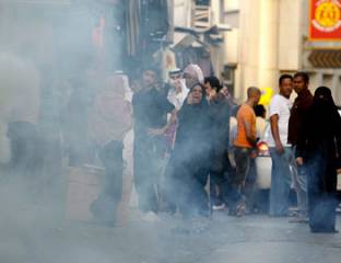 "الوفاق" ترصد أسماء 47 معتقلاً في تظاهرة المنامة