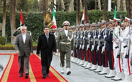 رئيس الوزراء السوري يزور طهران على رأس وفد كبير