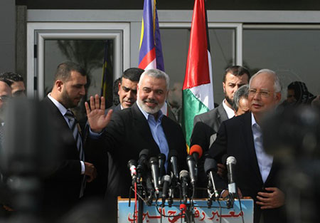 هنية: زيارة رئيس وزراء ماليزيا إعلان إسلامي لكسر الحصار