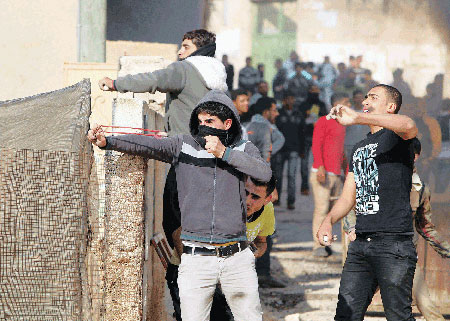 قوات الإحتلال تداهم جنين وتشتبك مع فلسطينيين