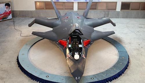 ايران تزيح الستار عن مقاتلة "قاهر 313" المتطورة