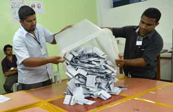 
المالديف: تعليق الانتخابات الرئاسية