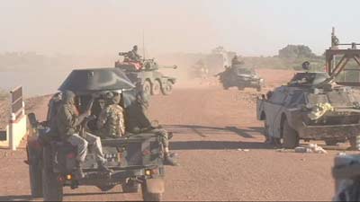 فرنسا تدعو إلى حوار بين الحكومة المالية وسكان الشمال