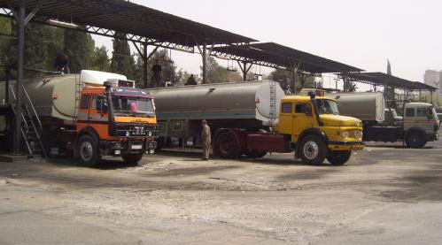 شهيدان بقصف على جرمانا ..والميليشيات المسلحة تسرق مخصصات حلب من المحروقات