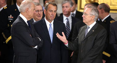 أميركا: توقيع اتفاق "الهاوية المالية" 