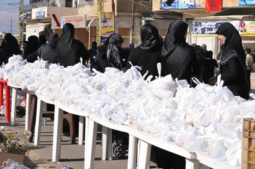 آلاف اللبنانينين لبوا النداء وشاركوا في أربعينية الامام الحسين (ع) في بعلبك