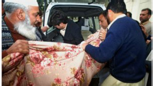 باكستان: مصرع ضابط يحقق في شبهة فساد لرئيس وزراء سابق