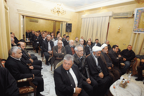 وفود علمائية وسياسية واجتماعية معزية وفود كبيرة تعزي بالشهيد المهندس نويس