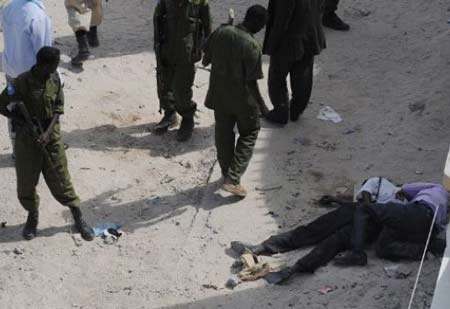 6 قتلى في هجوم "انتحاري" استهدف مجمع الرئاسة والحكومة في الصومال