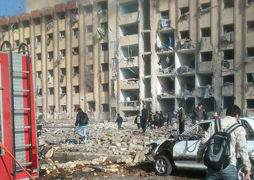 عشرات الشهداء والجرحى في تفجير جامعة حلب