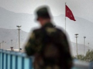 مصادر "العهد": جهاز أمني سوري يتولى التحقيق مع الضباط الأتراك 